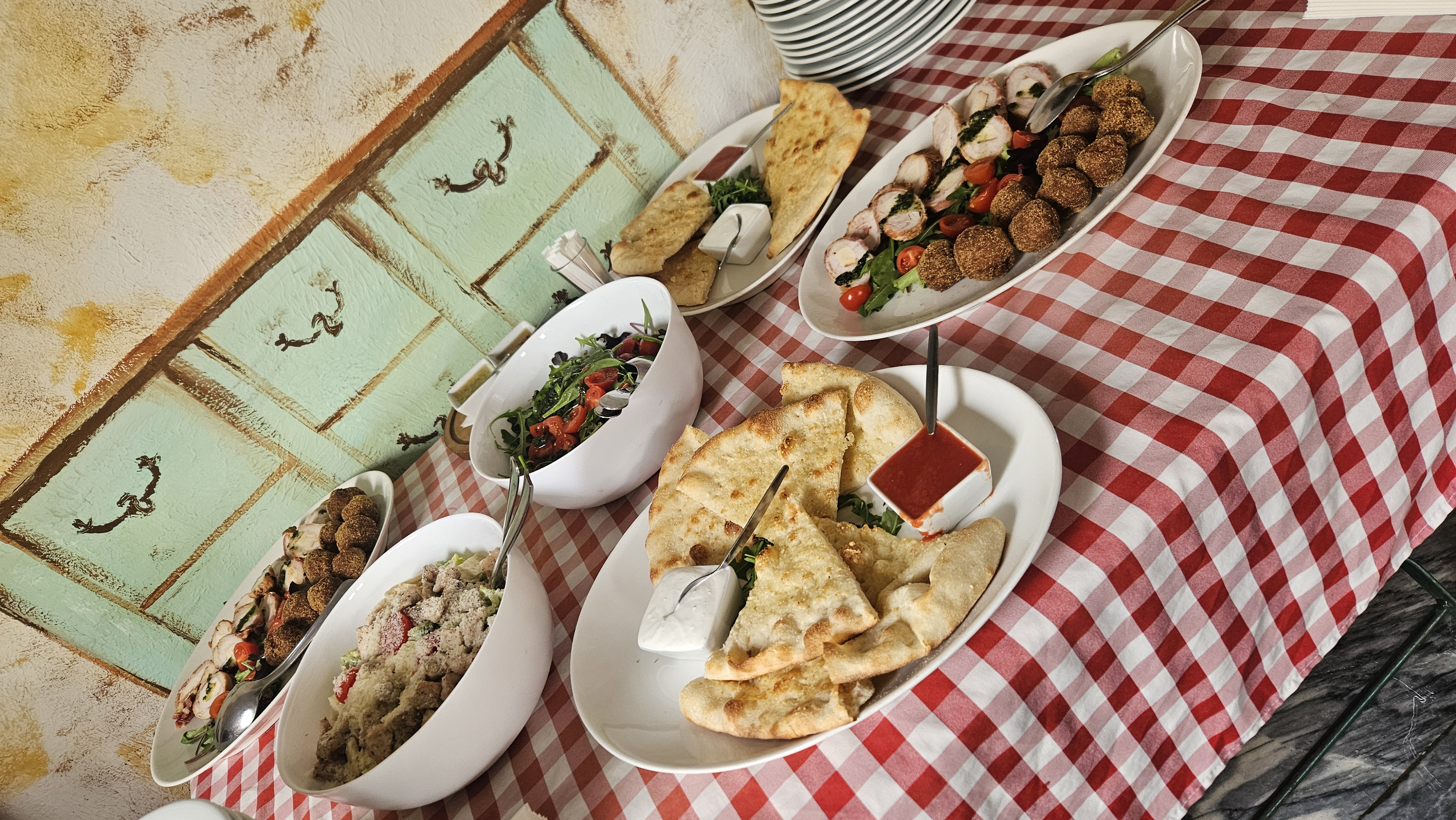 A La Piazza emeleti különterme